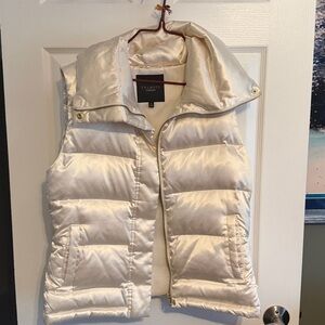 Silver Talbot's Women's Puffer Vest Size M